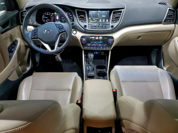 KM8J3CA20HU333134 2017 HYUNDAI TUCSON - Image 8