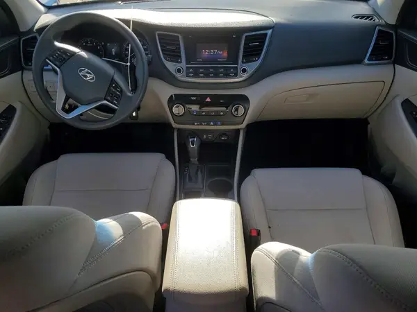 KM8J3CA20HU337345 2017 HYUNDAI TUCSON - Image 8