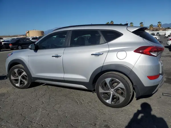 KM8J3CA20HU345915 2017 HYUNDAI TUCSON - Image 2