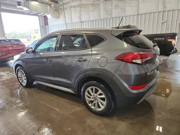 KM8J3CA20HU347731 2017 HYUNDAI TUCSON - Image 2