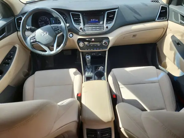 KM8J3CA20HU351245 2017 HYUNDAI TUCSON - Image 8