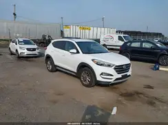 KM8J3CA20HU352833 2017 HYUNDAI TUCSON