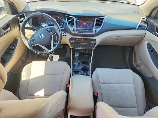 KM8J3CA20HU355988 2017 HYUNDAI TUCSON - Image 8