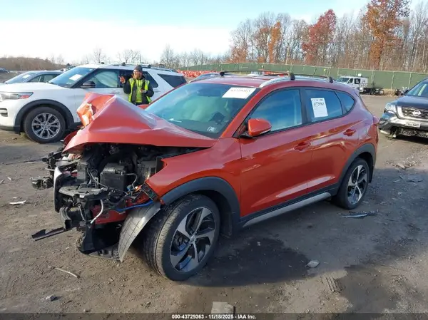KM8J3CA20HU378588 2017 HYUNDAI TUCSON - Image 2