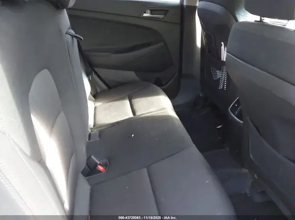 KM8J3CA20HU378588 2017 HYUNDAI TUCSON - Image 8