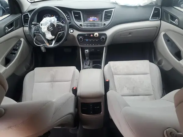 KM8J3CA20HU384441 2017 HYUNDAI TUCSON - Image 8