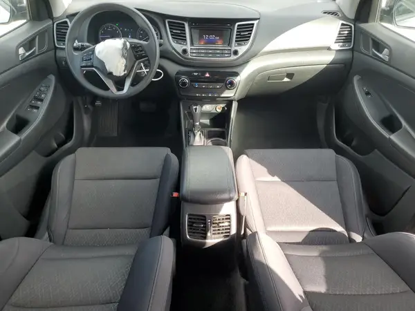 KM8J3CA20HU387386 2017 HYUNDAI TUCSON - Image 8