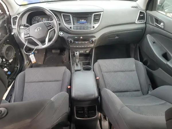 KM8J3CA20HU394953 2017 HYUNDAI TUCSON - Image 8