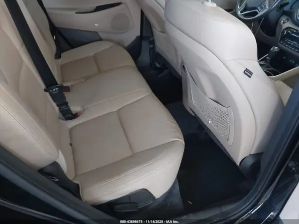 KM8J3CA20HU400685 2017 HYUNDAI TUCSON - Image 8