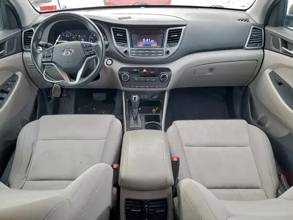 KM8J3CA20HU406311 2017 HYUNDAI TUCSON - Image 8