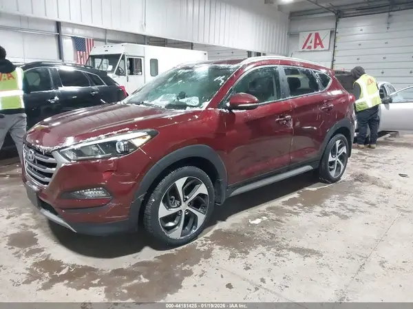 KM8J3CA20HU409953 2017 HYUNDAI TUCSON - Image 2