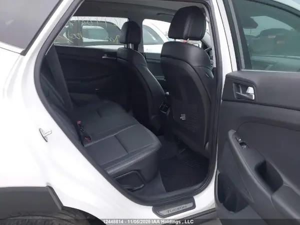 KM8J3CA20HU414666 2017 HYUNDAI TUCSON - Image 8