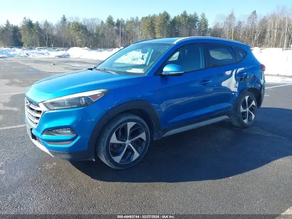 KM8J3CA20HU418023 2017 HYUNDAI TUCSON - Image 2