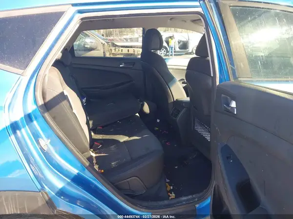 KM8J3CA20HU418023 2017 HYUNDAI TUCSON - Image 8