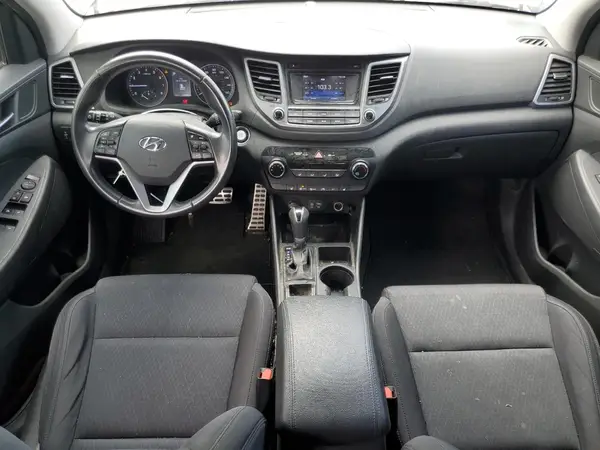 KM8J3CA20HU432939 2017 HYUNDAI TUCSON - Image 8