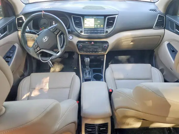 KM8J3CA20HU435758 2017 HYUNDAI TUCSON - Image 8