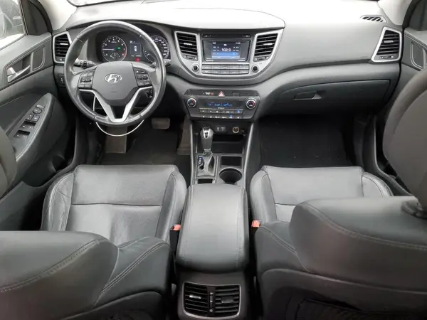 KM8J3CA20HU446596 2017 HYUNDAI TUCSON - Image 8