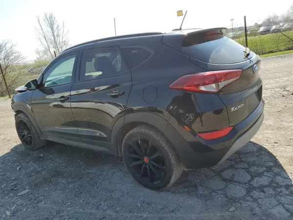 KM8J3CA20HU450261 2017 HYUNDAI TUCSON - Image 2