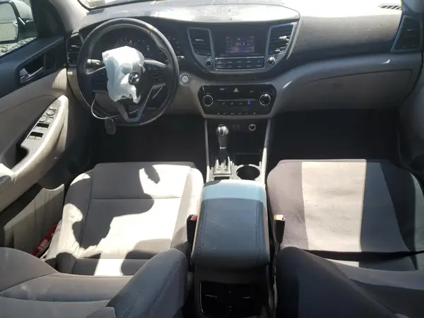 KM8J3CA20HU452382 2017 HYUNDAI TUCSON - Image 8