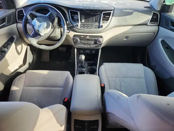 KM8J3CA20HU455895 2017 HYUNDAI TUCSON - Image 8