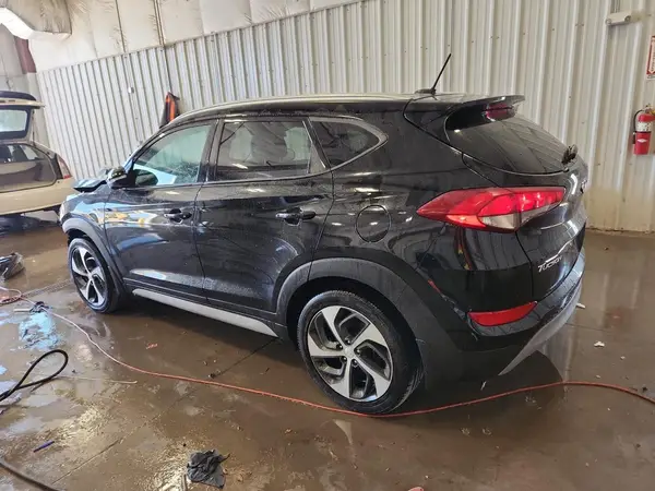 KM8J3CA20HU470039 2017 HYUNDAI TUCSON - Image 2