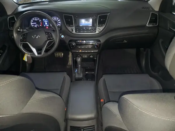 KM8J3CA20HU492526 2017 HYUNDAI TUCSON - Image 8