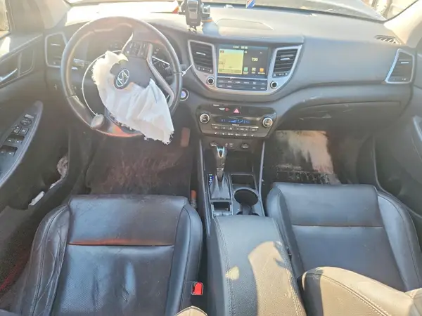 KM8J3CA20HU507767 2017 HYUNDAI TUCSON - Image 8
