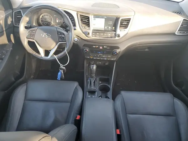 KM8J3CA20HU513567 2017 HYUNDAI TUCSON - Image 8
