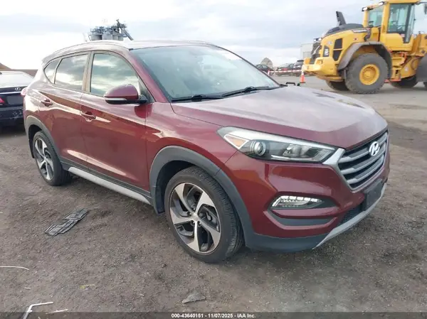 KM8J3CA20HU517358 2017 HYUNDAI TUCSON - Image 1