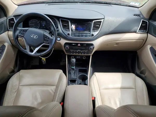 KM8J3CA20HU554376 2017 HYUNDAI TUCSON - Image 8