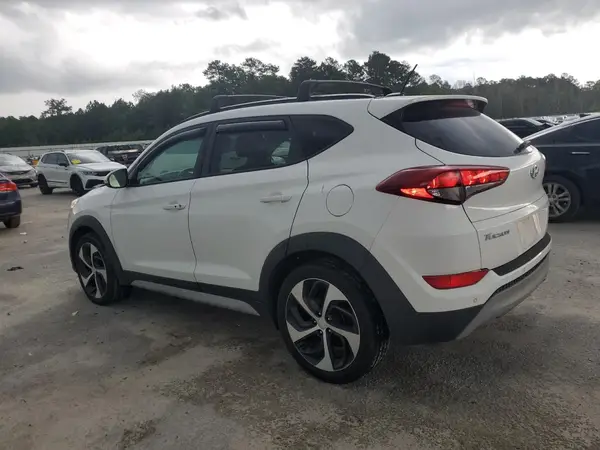 KM8J3CA20HU569914 2017 HYUNDAI TUCSON - Image 2