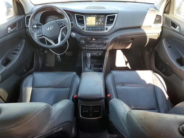 KM8J3CA20HU577351 2017 HYUNDAI TUCSON - Image 8