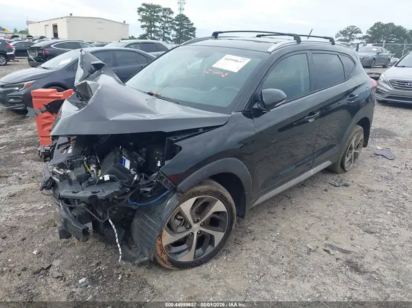 KM8J3CA20HU592478 2017 HYUNDAI TUCSON - Image 2