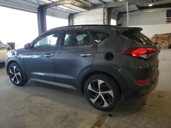 KM8J3CA20HU594697 2017 HYUNDAI TUCSON - Image 2