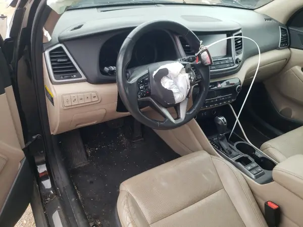KM8J3CA20HU596627 2017 HYUNDAI TUCSON - Image 8