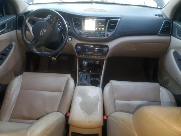 KM8J3CA20JU613142 2018 HYUNDAI TUCSON - Image 8
