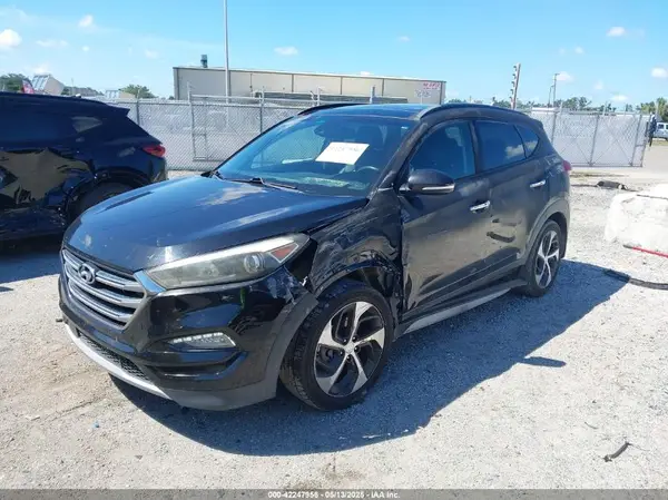KM8J3CA20JU620267 2018 HYUNDAI TUCSON - Image 2
