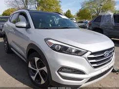 KM8J3CA20JU643029 2018 HYUNDAI TUCSON
