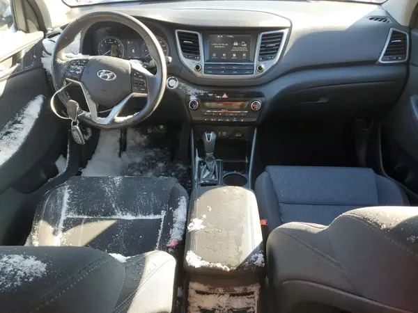 KM8J3CA20JU669551 2018 HYUNDAI TUCSON - Image 8