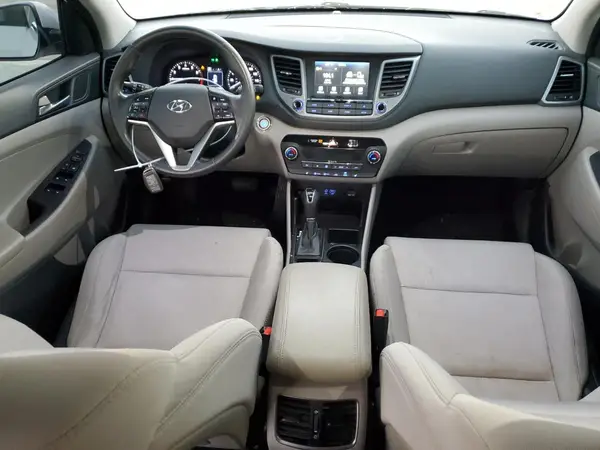 KM8J3CA20JU674328 2018 HYUNDAI TUCSON - Image 8