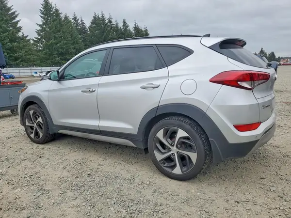 KM8J3CA20JU676631 2018 HYUNDAI TUCSON - Image 2
