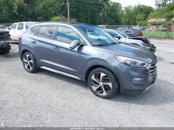 KM8J3CA20JU683739 2018 HYUNDAI TUCSON