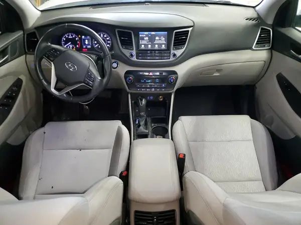 KM8J3CA20JU707974 2018 HYUNDAI TUCSON - Image 8