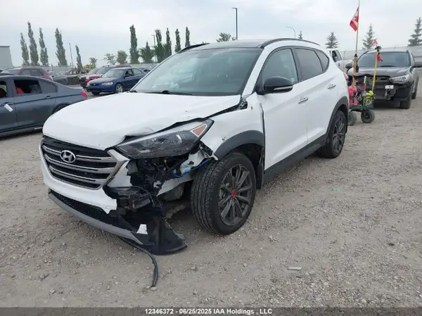 KM8J3CA20JU742837 2018 HYUNDAI TUCSON - Image 2