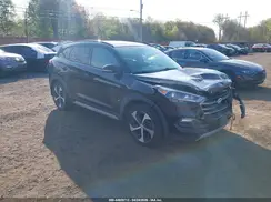 KM8J3CA20JU794095 2018 HYUNDAI TUCSON