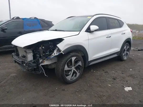 KM8J3CA20JU804138 2018 HYUNDAI TUCSON - Image 2