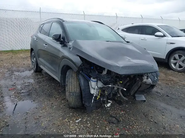 KM8J3CA20JU809260 2018 HYUNDAI TUCSON - Image 1