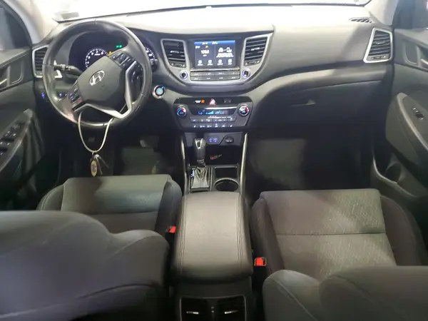KM8J3CA20JU823336 2018 HYUNDAI TUCSON - Image 8