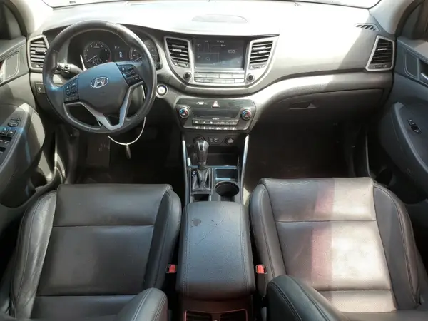 KM8J3CA20JU831727 2018 HYUNDAI TUCSON - Image 8