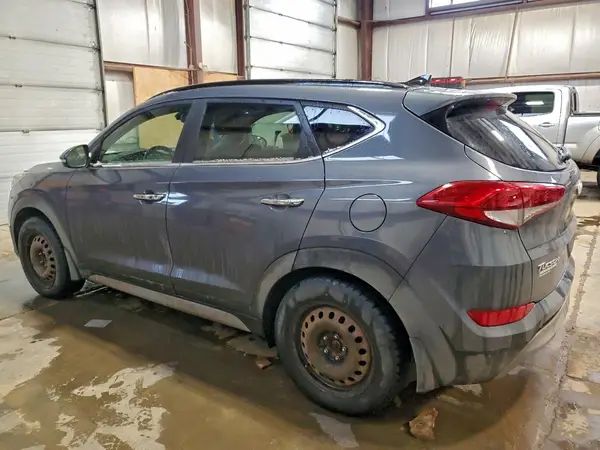KM8J3CA20JU834885 2018 HYUNDAI TUCSON - Image 2